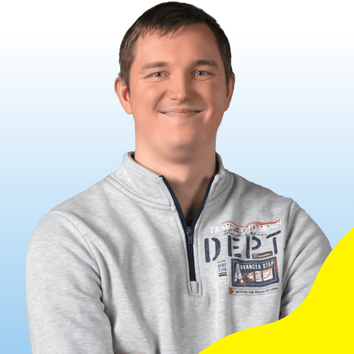 O diretor de produto do Saily, Matas, a sorrir para a foto.