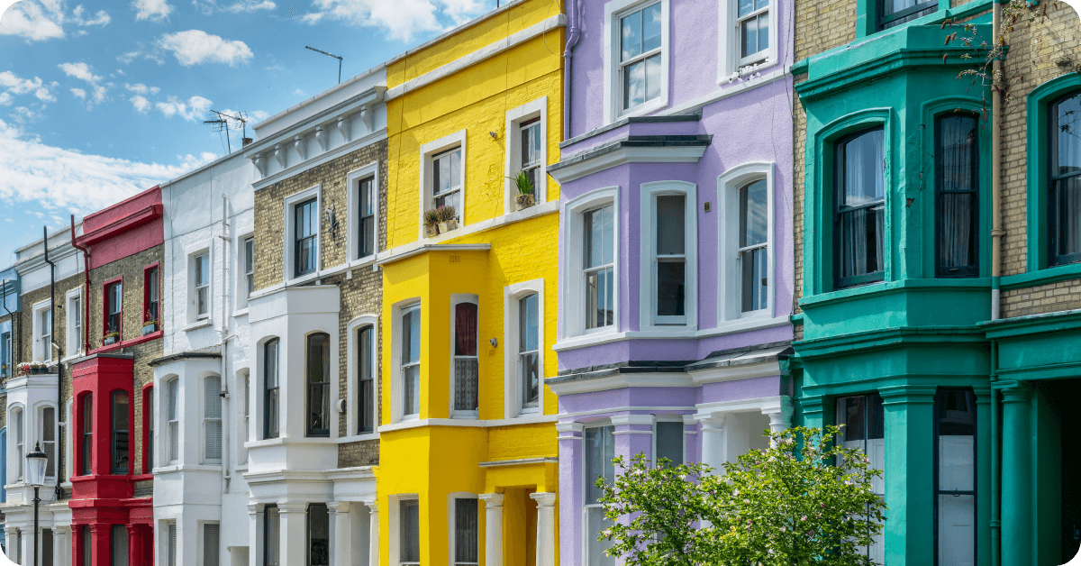 Una colorida escena callejera en Notting Hill.