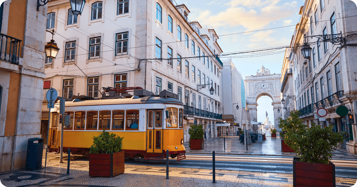Slow travel city: Lisbon