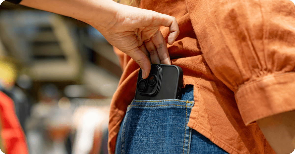 Pickpocketing in Barcelona.